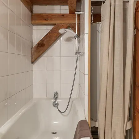 L'authentique Des Carmes Apartment *